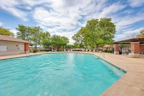 Community Outdoor Pool