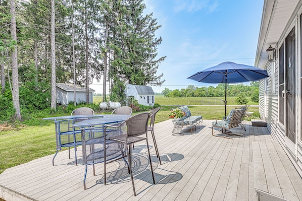 Seneca Falls Vacation Rental | 3BR | 2BA | 1,600 Sq Ft | Steps to Enter