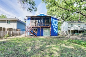 Property Exterior | Fenced-In Yard | Screened-In Porch