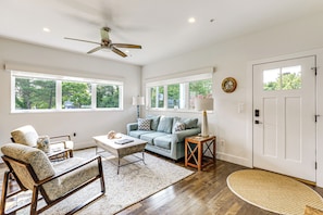 Living Room | Free WiFi | Central A/C | 1st Floor