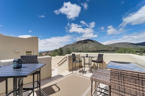 Rooftop Patio | Fire Table | Single-Story Home