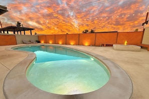 Shallow pool platform great for kids! Pool with optional heating
