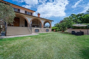 Autumn, Garden, Main Entrance, Spring, Summer