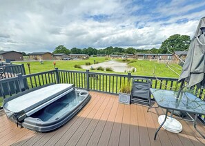 Ladera Lodge 48 - Ladera Retreat Lodges, Eaton, Congleton