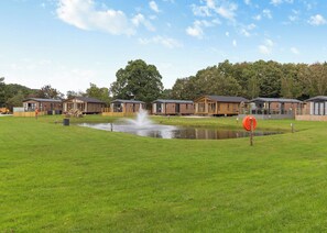 Ladera Lodge 48 - Ladera Retreat Lodges, Eaton, Congleton