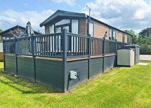 Ladera Lodge 48 - Ladera Retreat Lodges, Eaton, Congleton