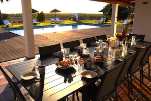 Outdoor dining