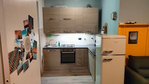 Autumn, Kitchen, Living Room, Spring, Summer