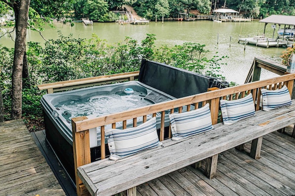 Bain à remous extérieur