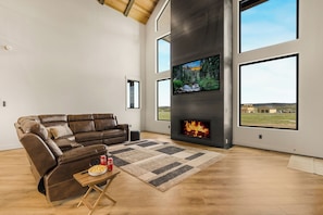 Checkmate ~ open space and lake views!