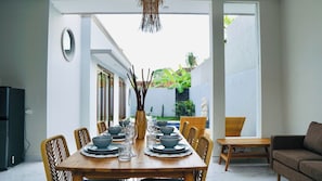 Outdoor dining