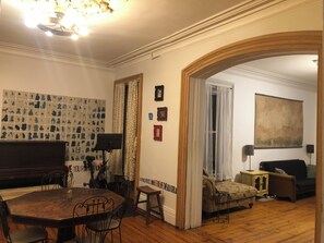 Interni