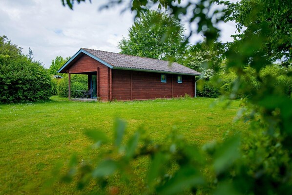 Außenseite Ferienhaus [Sommer]