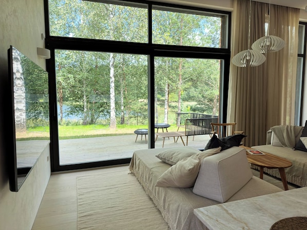 Living room (1)