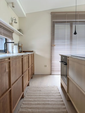 Kitchen (1)