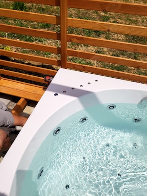 Bain à remous extérieur