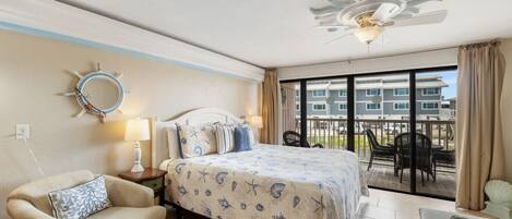 Beach Comber studio in Cedar Cove Condos