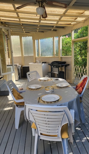 Outdoor dining