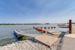 Shared Boat Dock | Buckeye Lake Access