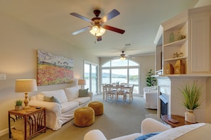 Living Space | Central A/C & Heating | Free WiFi