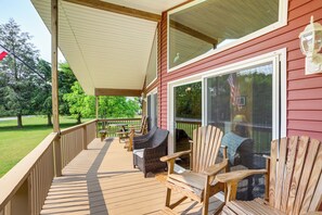 Furnished Deck