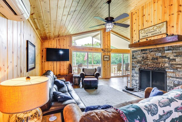 Kelleys Island Vacation Rental | 2BR | 1BA | 1,000 Sq Ft | 4 Steps Required