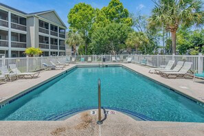 Seven Oaks | Community Amenities | Outdoor Pool | Charcoal Grills