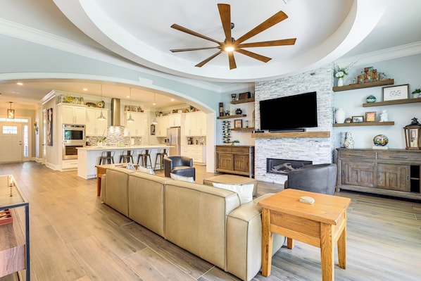 Atlanta Vacation Rental | 5BR | 4.5BA | 3,500 Sq Ft | 1 Step Required