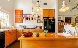 Full kitchen with island