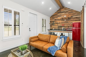 Warm tones & cozy design