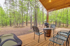 Private Deck | Fire Pit | Gas Grill