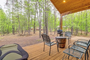 Private Deck | Fire Pit | Gas Grill