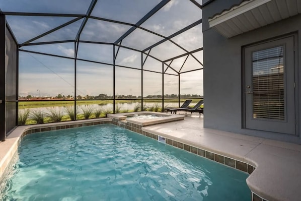 Swimming pool