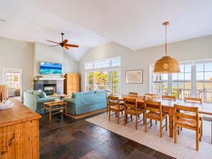 Our open-concept space brings everyone together, from cooking to dining to relaxing!