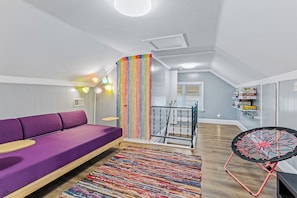"Donna was an amazing host. Flexible w/schedule on arrival & departure." Allison