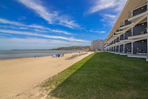 Beachfront
Waterfront