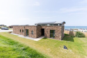 The Pepperpot, The Lookout, Widemouth Bay, Cornwall, self catering with Beach Retreats.