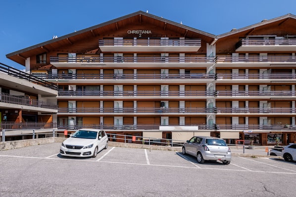 Façade
