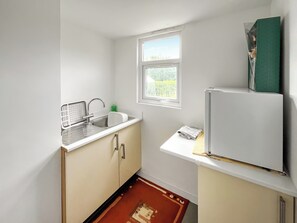 Kitchen | Yr Wyddfa - Pen Cefn Farm, Abergele