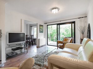 Living area | Eyot, Hungerford