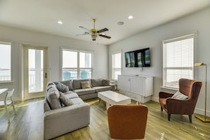 Living Room | 3-Story House | Central Heating & A/C | In-Unit Laundry