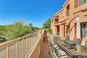 Patio | Outdoor Dining Set | Gas Grill