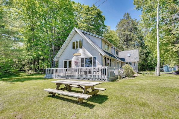 Winthrop Vacation Rental | 3BR | 3BA | 1,880 Sq Ft | 3 Steps to Enter