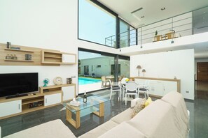 Living-dining room