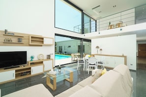 Living-dining room