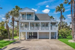 Memories made & worries fade in your BeachBox home