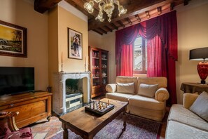 Autumn, Living Room, Spring, Summer