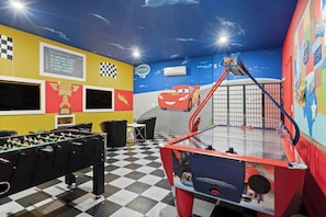 Spielezimmer