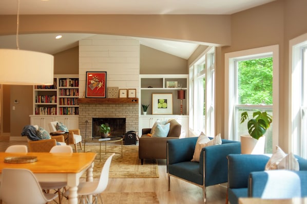 Your cozy, relaxing vacation home awaits!