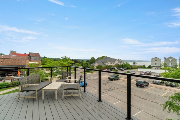 Unwind on the Private Deck – 1 Block to Lake Charlevoix & Beach
